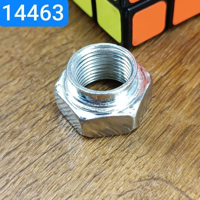 Гайка М18х1, 5 ВАЗ 2101 маточина ліва передня лев.резьба з точкою 14044871