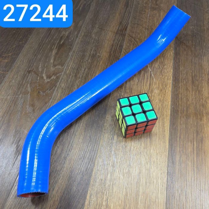 Патрубок радіатора Двигун. 560 Steyr «Штаєр» нижній відвідний силікон MVQ