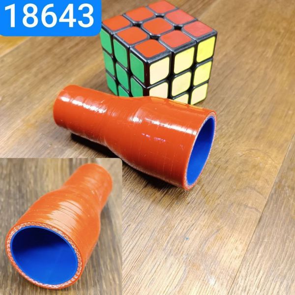 Патрубок охолоджувача ММЗ 245 Е4 відводить рециркуляції відпрацьованих газів муфта 22х38 h95 силікон MVQ