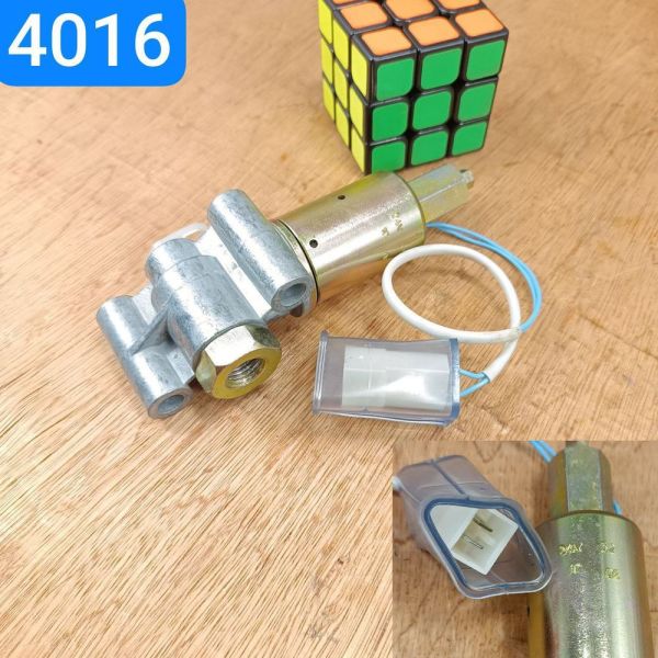 Клапан електромагнітний ЯМЗ 7511 УРАЛ 24В приводу вентилятора 7511.1308011-30 45 7374 8686