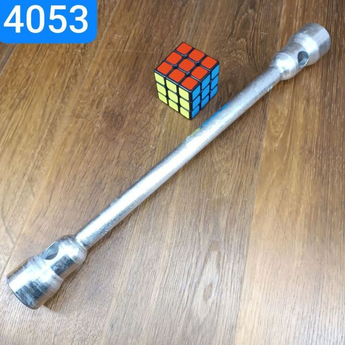 Ключ для гайок коліс та гайок драбин 30х32 L≈455мм ГАЗ 33104 МАЗ КРАЗ 250-3901085 (Україна)