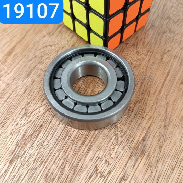 Підшипник 102305 (U1305TM) ГАЗ 66 роздавальна коробка вал первинний (VBF®)