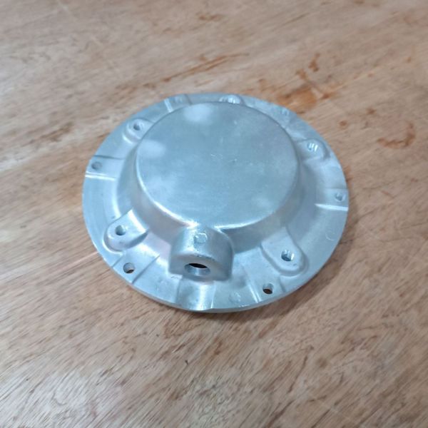 Кришка маточини колеса переднього моста УРАЛ 4320 на всі мости без АБС