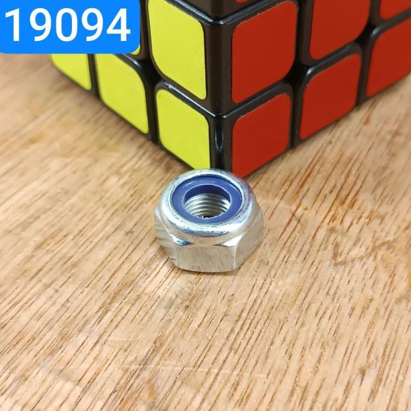 Гайка М10х1,0 S17 самоконтруюча МАЗ КРАЗ ГАЗ 3302 УАЗ болт карданний 250513-П29,52-2203013