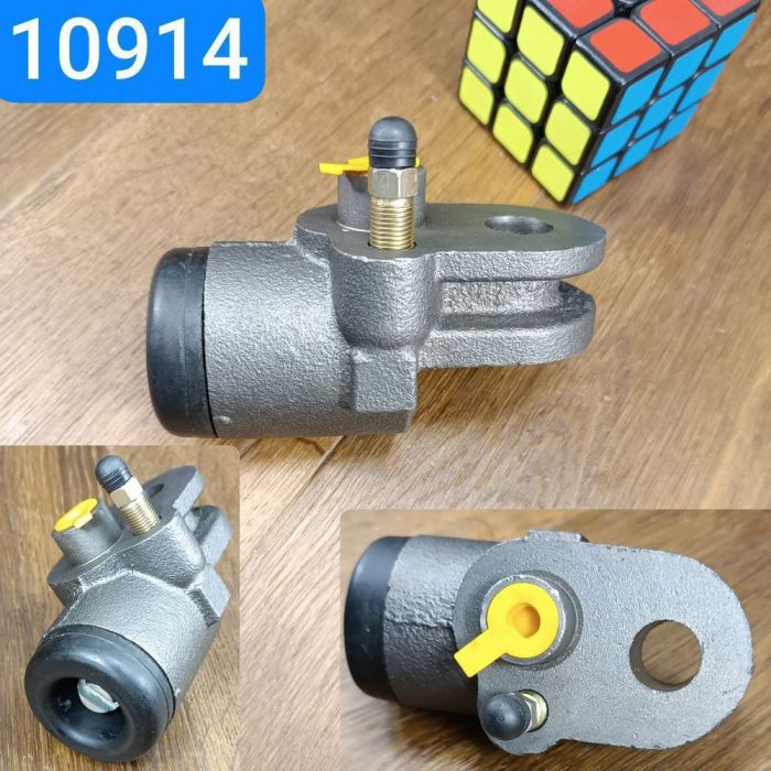 Left front brake wheel cylinder GAZ 66 33081 66-3501047-01