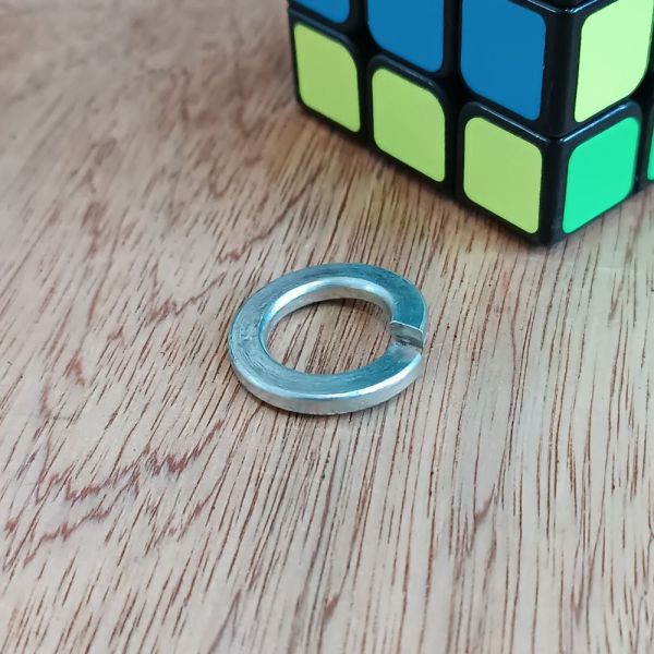 Шайба пружинна 18 гровер 18 оцинкована 1/05173/73 252140-П2